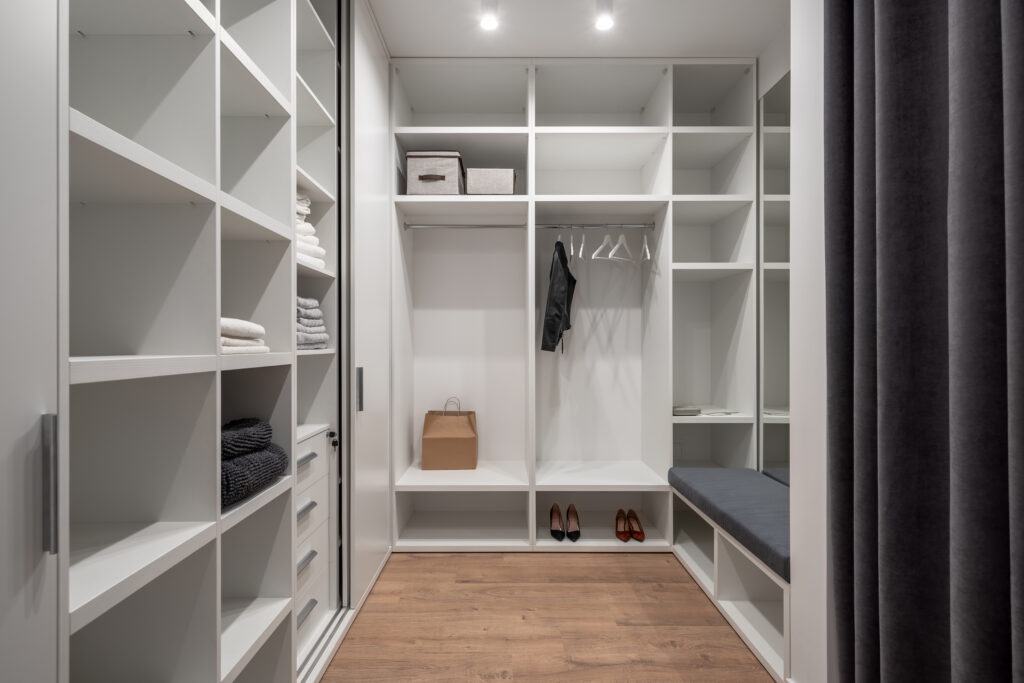 Un dressing blanc.